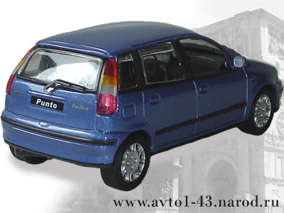 Fiat Punto - вид сзади