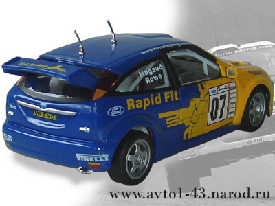 Ford Focus WRC 2000 - вид сзади