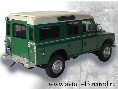 Land Rover Series III 109 дверей - вид сзади