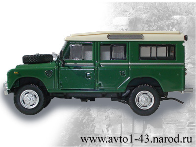 Land Rover Series III 109 дверей - вид сбоку