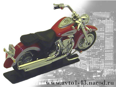 мотоцикл Yamaha XV 1600 - вид сзади